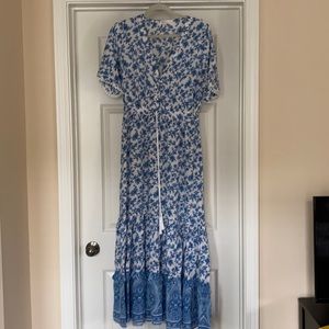 Like New R. Vivimos Maxi Dress Blue and White